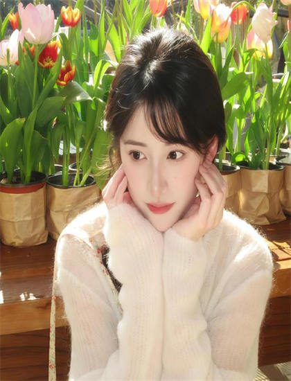 老师的手指在里面转动的游戏_吴莫愁美丽笨女人_老师好豆瓣